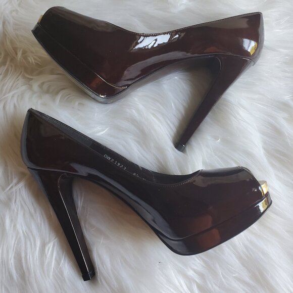 Stuart Weitzman Burgundy Patent Leather Peep Toe Platform Pumps SZ 8.5 - Picture 1 of 12